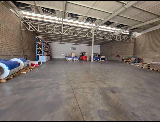 1,065M² WAREHOUSE TO LET IN CITY DEEP